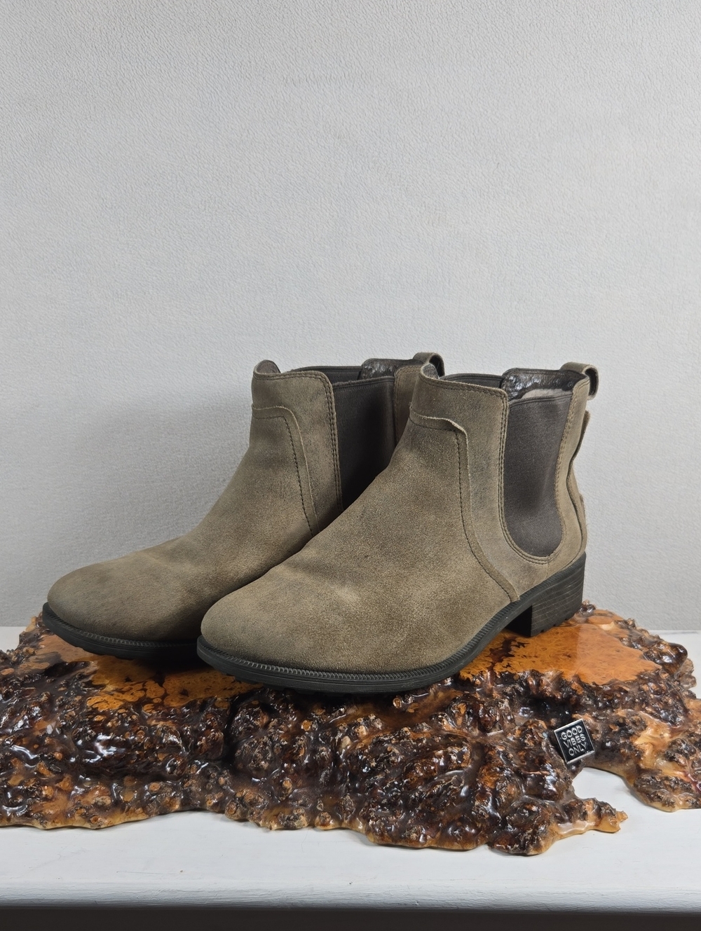 UGG Women's Chelsea Ankle Boots in Olive Taupe
